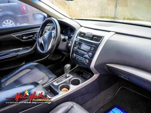 Used 2013 Nissan Altima 2.5 S image 3