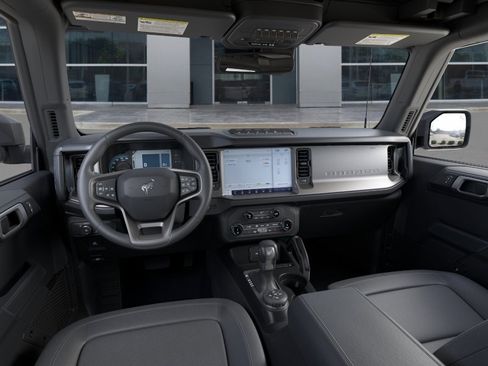 New 2025 Ford Bronco Badlands image 11