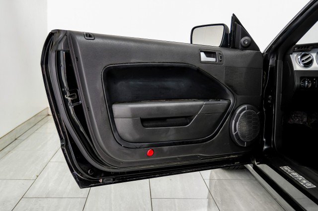 Used 2006 Ford Mustang GT RWD image 31