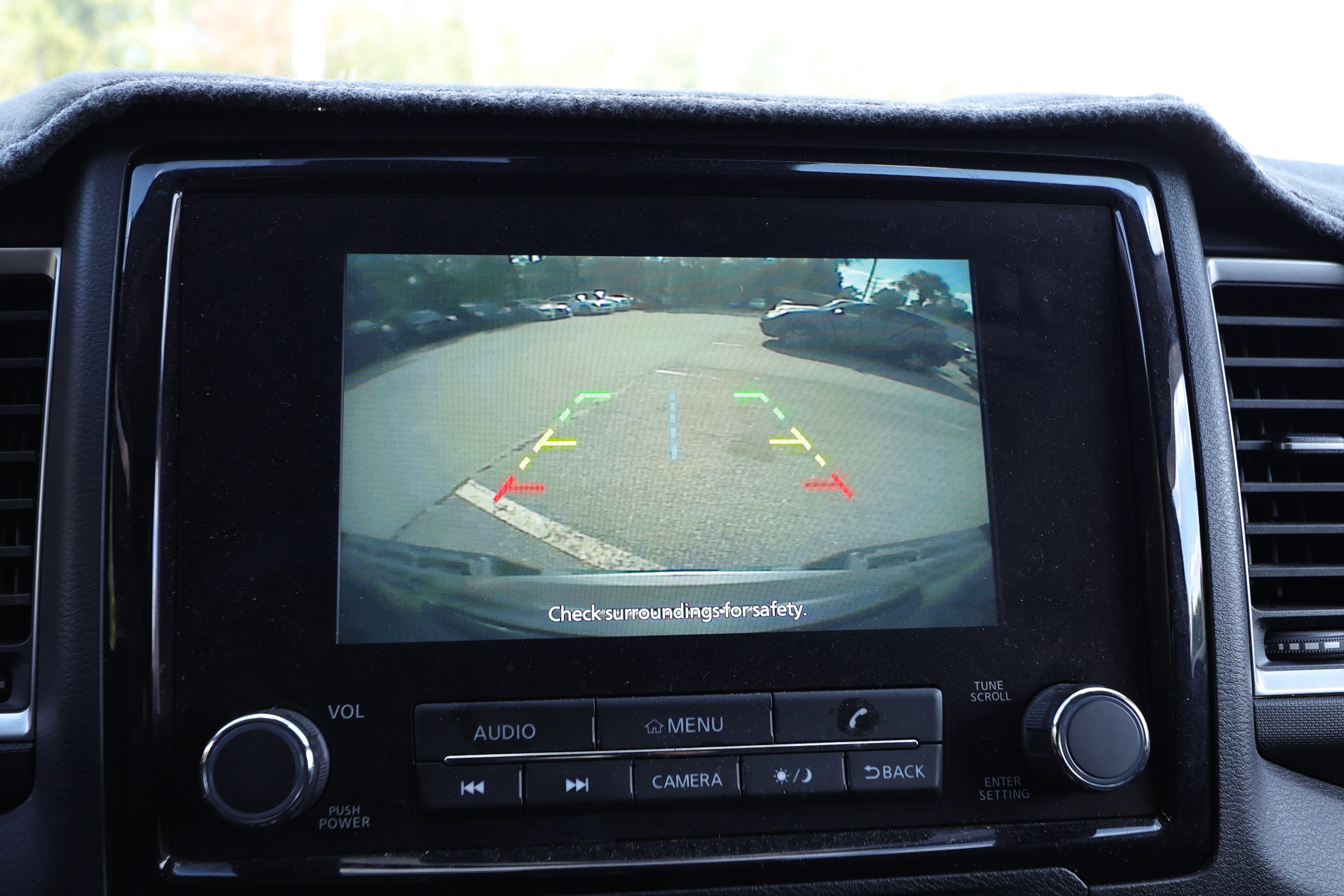 Used 2022 Nissan Frontier SV RWD image 17
