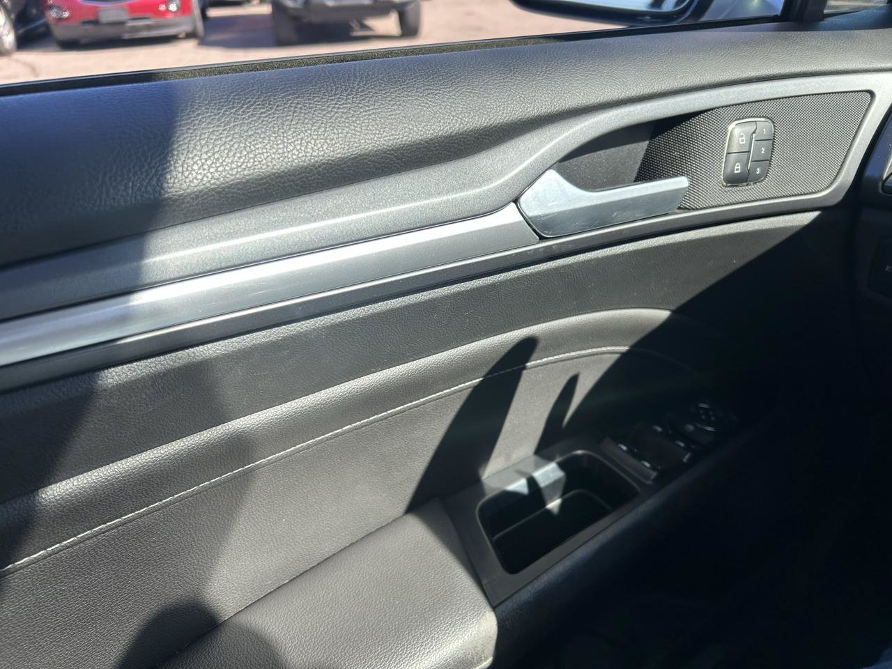 Used 2013 Ford Fusion Titanium FWD image 27