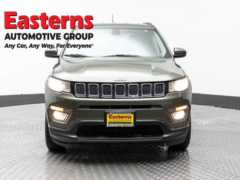 Used 2021 Jeep Compass Latitude AWD/4WD image 2