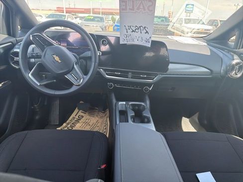 Used 2026 Chevrolet Equinox EV LT FWD image 11