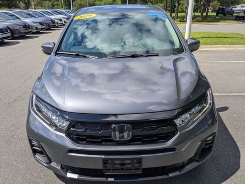 Certified 2025 Honda Odyssey Touring image 4
