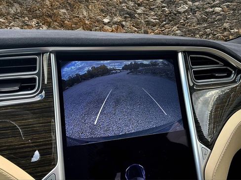 Used 2015 Tesla Model S P85D image 18