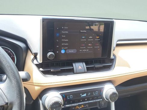 Used 2023 Toyota RAV4 XLE image 17