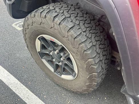 Used 2018 Jeep Wrangler Unlimited Rubicon AWD/4WD image 5