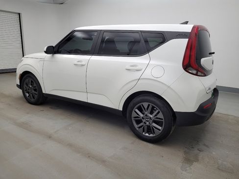 Used 2021 Kia Soul S image 3