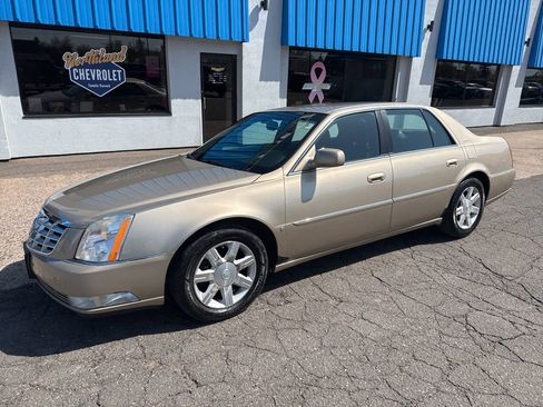 Used 2006 Cadillac DTS FWD image 1