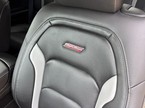 Used 2023 Chevrolet Camaro SS RWD image 17