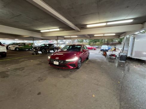 Used 2025 Hyundai Elantra SEL image 16