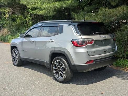 Certified 2022 Jeep Compass Limited w/ Sun and Sound Group image 8