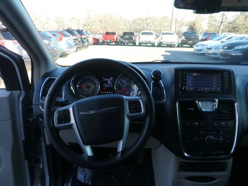 Used 2011 Chrysler Town & Country Touring-L w/ Entertainment Group #2 image 13