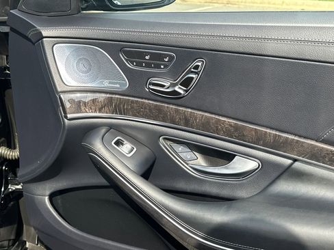 Used 2019 Mercedes-Benz S 560 4MATIC Sedan image 10