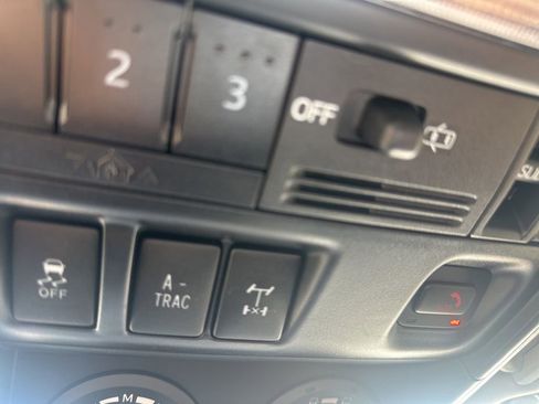 Used 2020 Toyota 4Runner TRD Off-Road Premium w/ Moonroof Package image 38