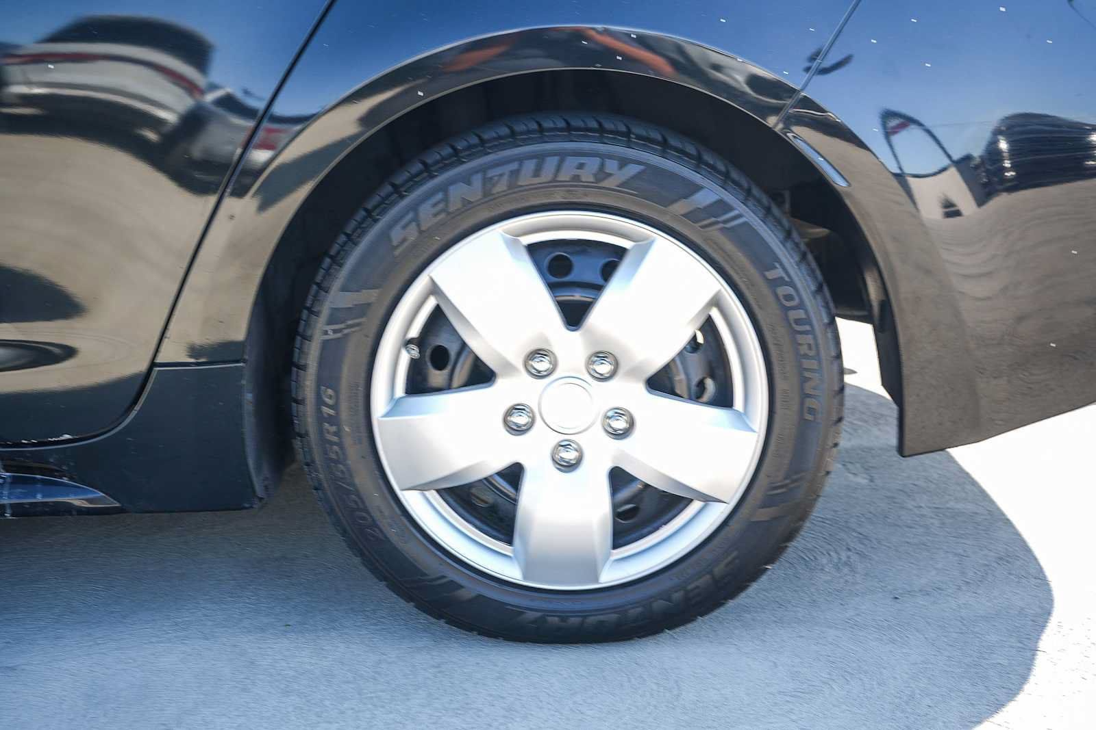 Used 2020 Toyota Corolla LE FWD image 9