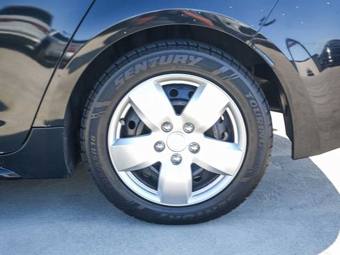 Used 2020 Toyota Corolla LE FWD image 9