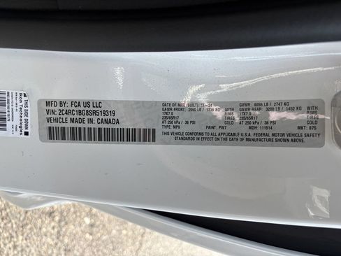Used 2025 Chrysler Pacifica Select FWD image 30