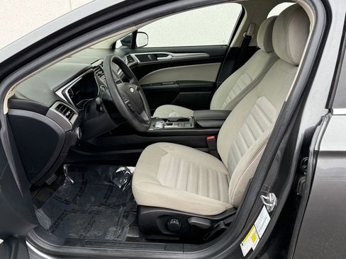 Used 2018 Ford Fusion S image 11