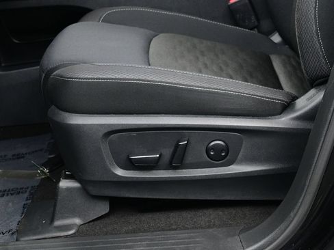 Used 2025 Nissan Pathfinder SV AWD/4WD image 11