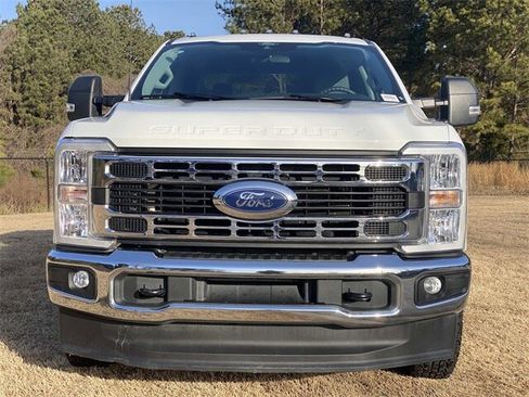 Used 2025 Ford F350 XLT image 44