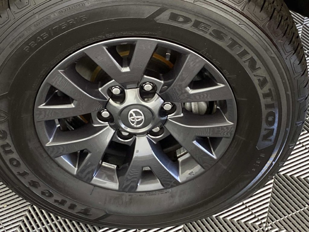 Used 2021 Toyota Tacoma SR5 AWD/4WD image 26