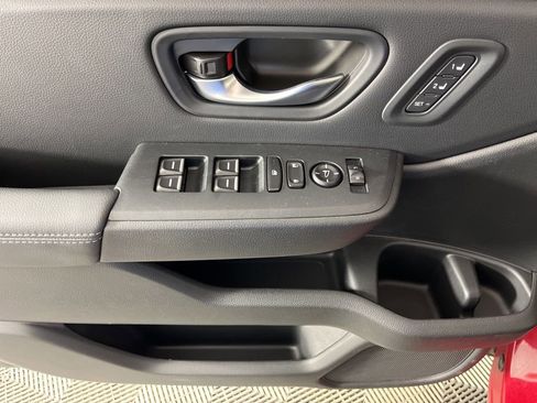 Certified 2025 Honda Pilot Touring image 29