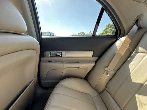 Used 2005 Lincoln LS RWD image 70