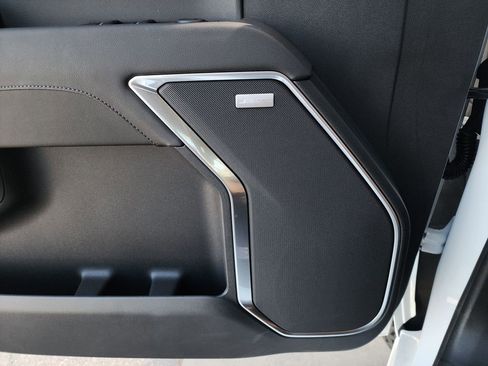 New 2025 GMC Sierra 2500 SLT w/ SLT Premium Package image 25