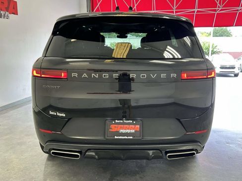 Used 2024 Land Rover Range Rover Sport SE AWD/4WD image 4