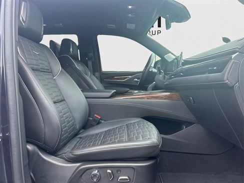 Used 2024 Cadillac Escalade Sport Platinum w/ LPO, Floor Liner Package image 26