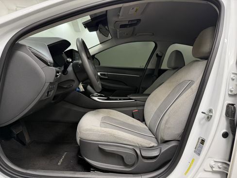 Used 2021 Hyundai Sonata SE image 12