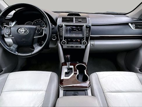 Used 2013 Toyota Camry XLE FWD image 17