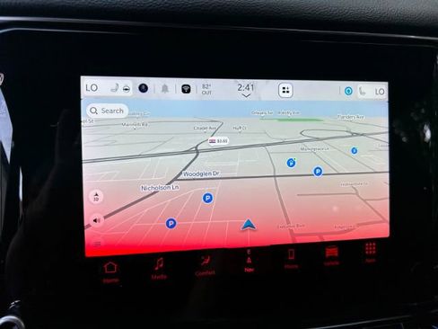 Used 2024 Jeep Wagoneer L Series II image 14