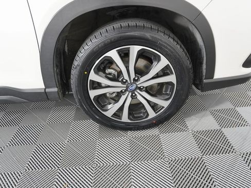 Certified 2024 Subaru Forester Limited image 15