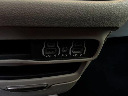 Used 2024 Chrysler Voyager LX FWD image 23