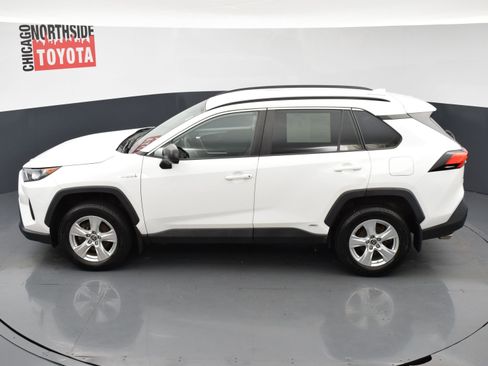 Used 2021 Toyota RAV4 LE AWD/4WD image 17