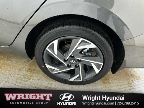 New 2026 Hyundai Elantra Limited FWD image 8