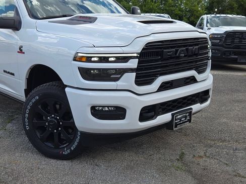 New 2026 RAM 2500 Laramie AWD/4WD image 4