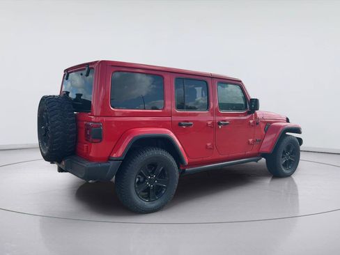 Used 2023 Jeep Wrangler Unlimited Sahara AWD/4WD image 4