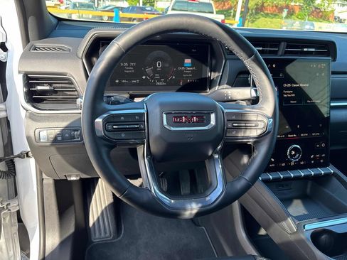 Used 2026 GMC Terrain Elevation w/ Elevation Premium Package AWD/4WD image 12