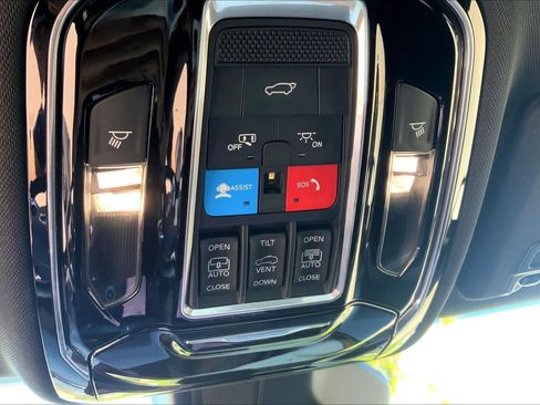 Used 2022 Jeep Grand Cherokee Summit w/ MOPAR Finishing Package AWD/4WD image 30
