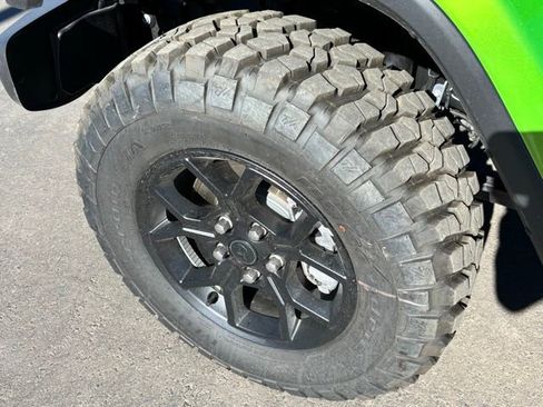 Certified 2025 Jeep Gladiator High Tide image 29