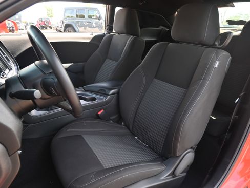 Used 2023 Dodge Challenger SXT RWD image 12