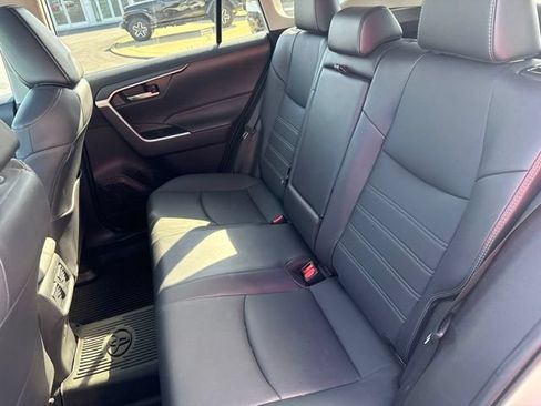 Used 2022 Toyota RAV4 XLE Premium AWD/4WD image 33