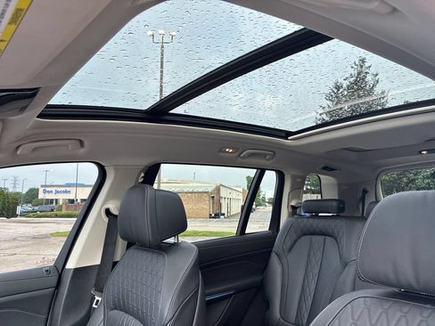 Used 2025 BMW X7 xDrive40i w/ Premium Package AWD/4WD image 18