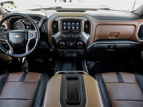 Used 2022 Chevrolet Silverado 2500 High Country w/ Safety Package II image 11