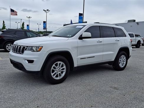 Used 2019 Jeep Grand Cherokee Laredo AWD/4WD image 6