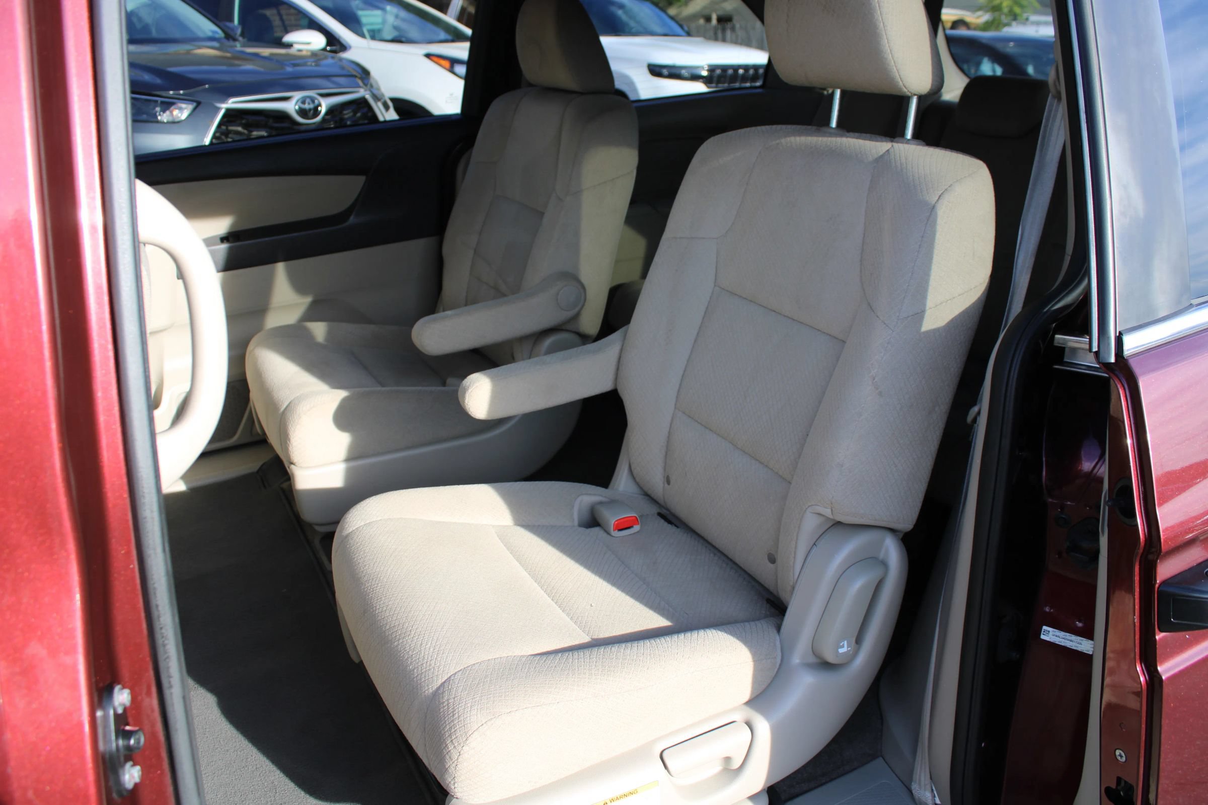 Used 2017 Honda Odyssey LX image 15