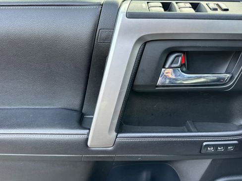 Used 2018 Toyota 4Runner Limited image 12